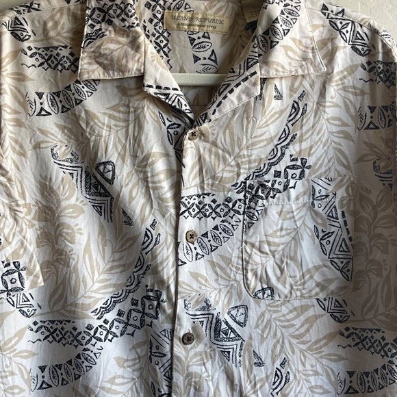 Island Republic 100% Silk Men's Large Hawaiian Floral Short Sleeve Top Vacation - Picture 3 of 5
